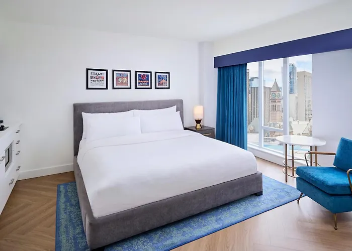 Pantages Hotel Toronto Centre